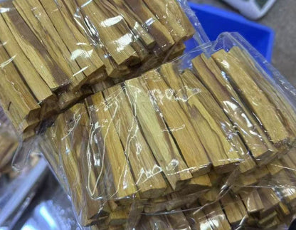 Smudge Kit – Palo Santo- Sticks Pack of 2