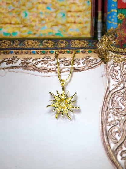 18K Gold Colour Polish Sun Shape Pendent with Chaim & Extension